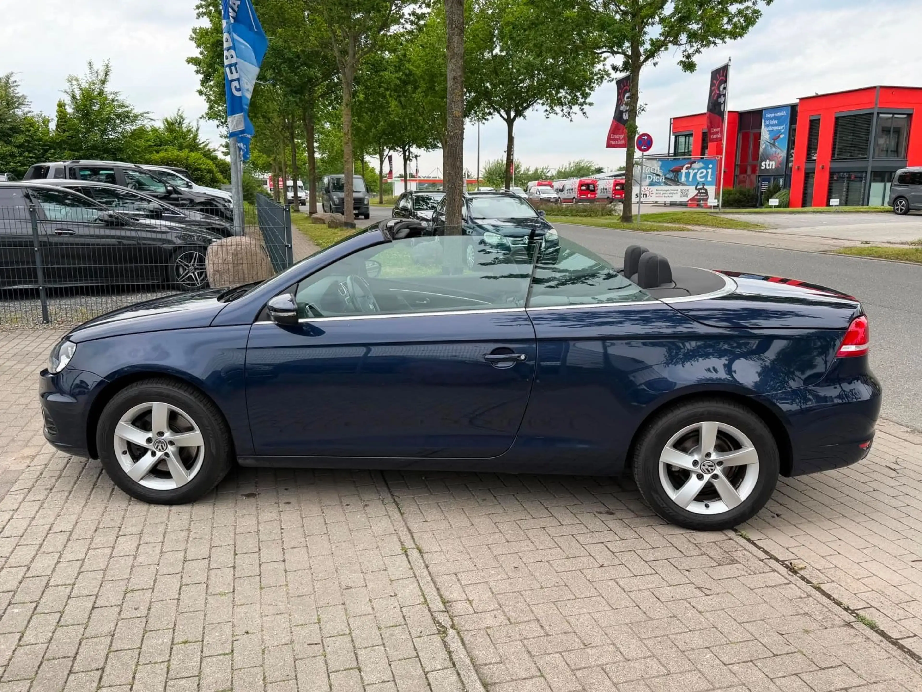 Volkswagen Eos 1.4 TSI Basis SD Standhzg. SHZ PDC Klima — photo 8