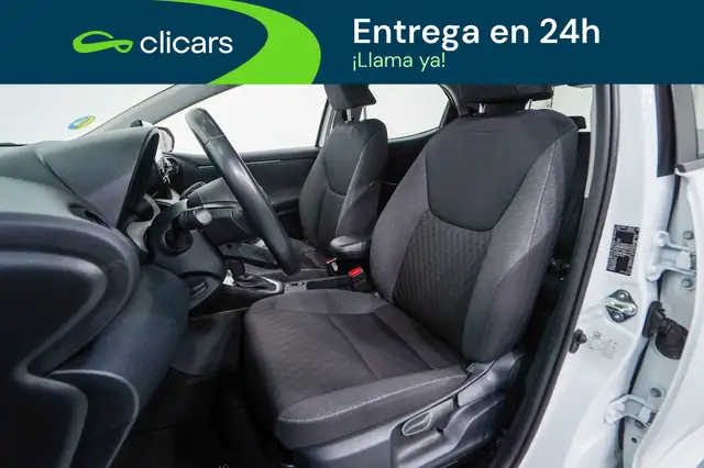 Toyota Yaris view 14