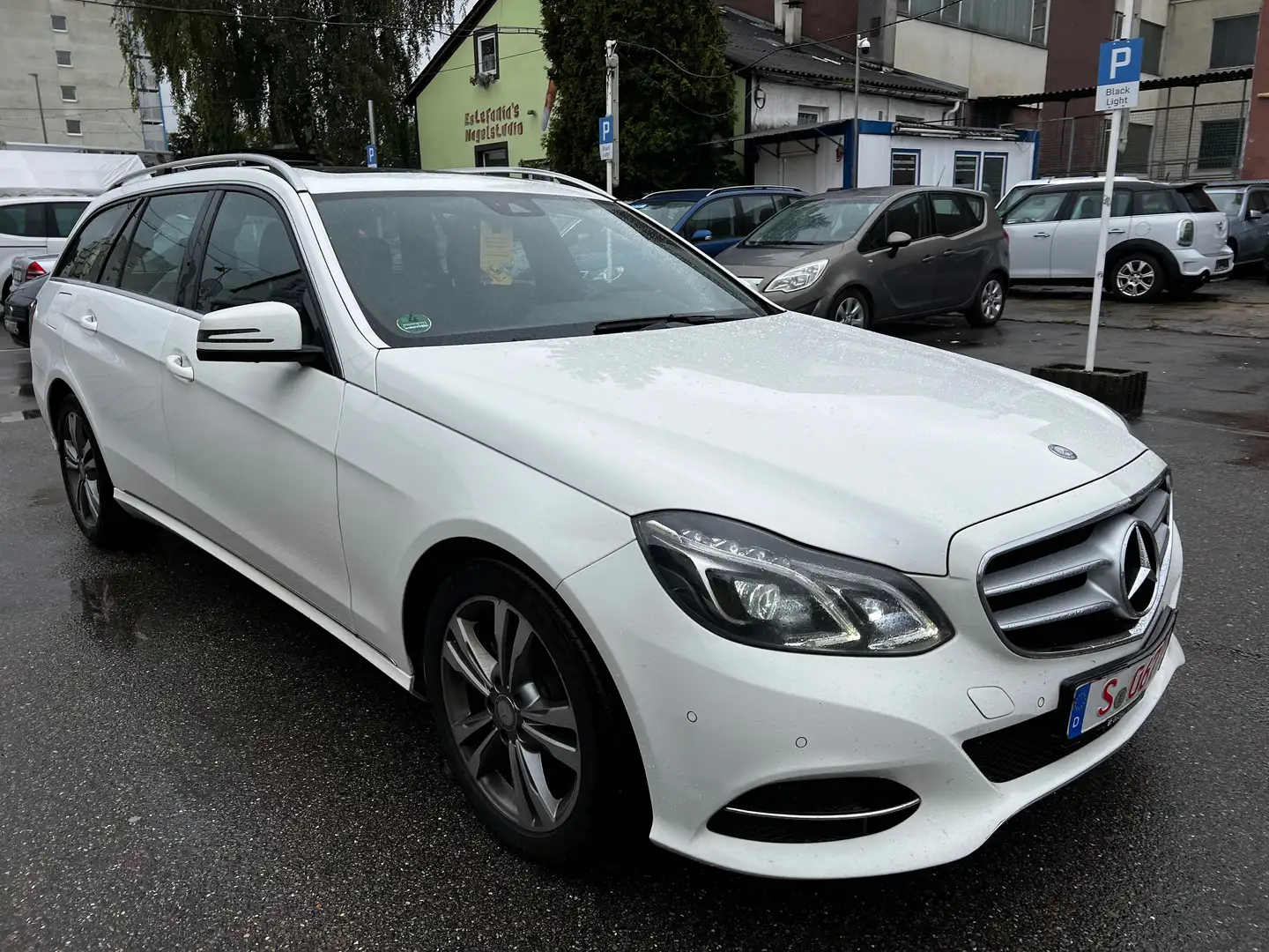 Mercedes-Benz E 220 E 220 CDI BlueEfficiency (212.202) Weiß - 2