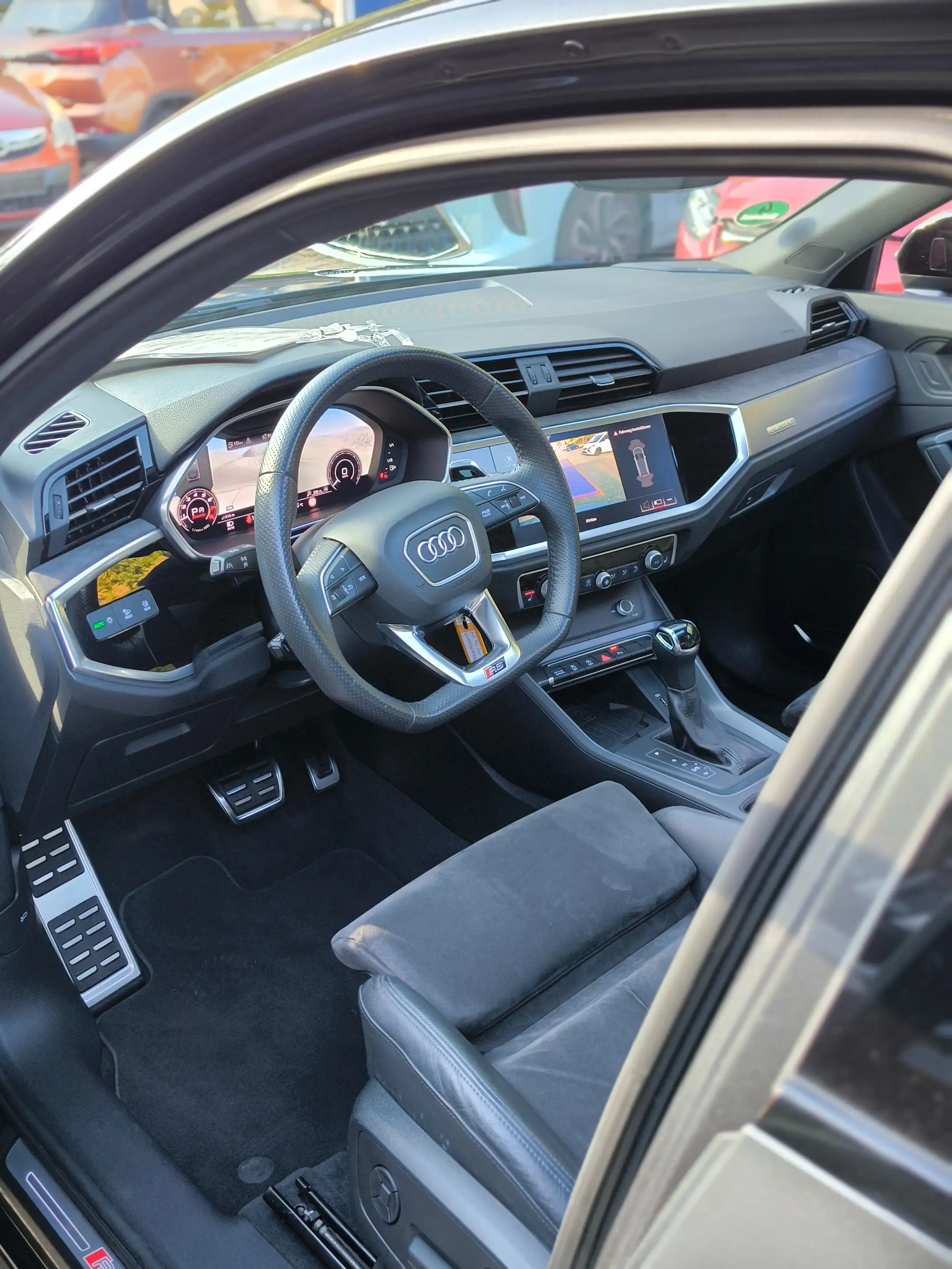 Audi RS Q3 2.5 TFSI quattro super Zustand ,TÜV Service Neu — photo 14