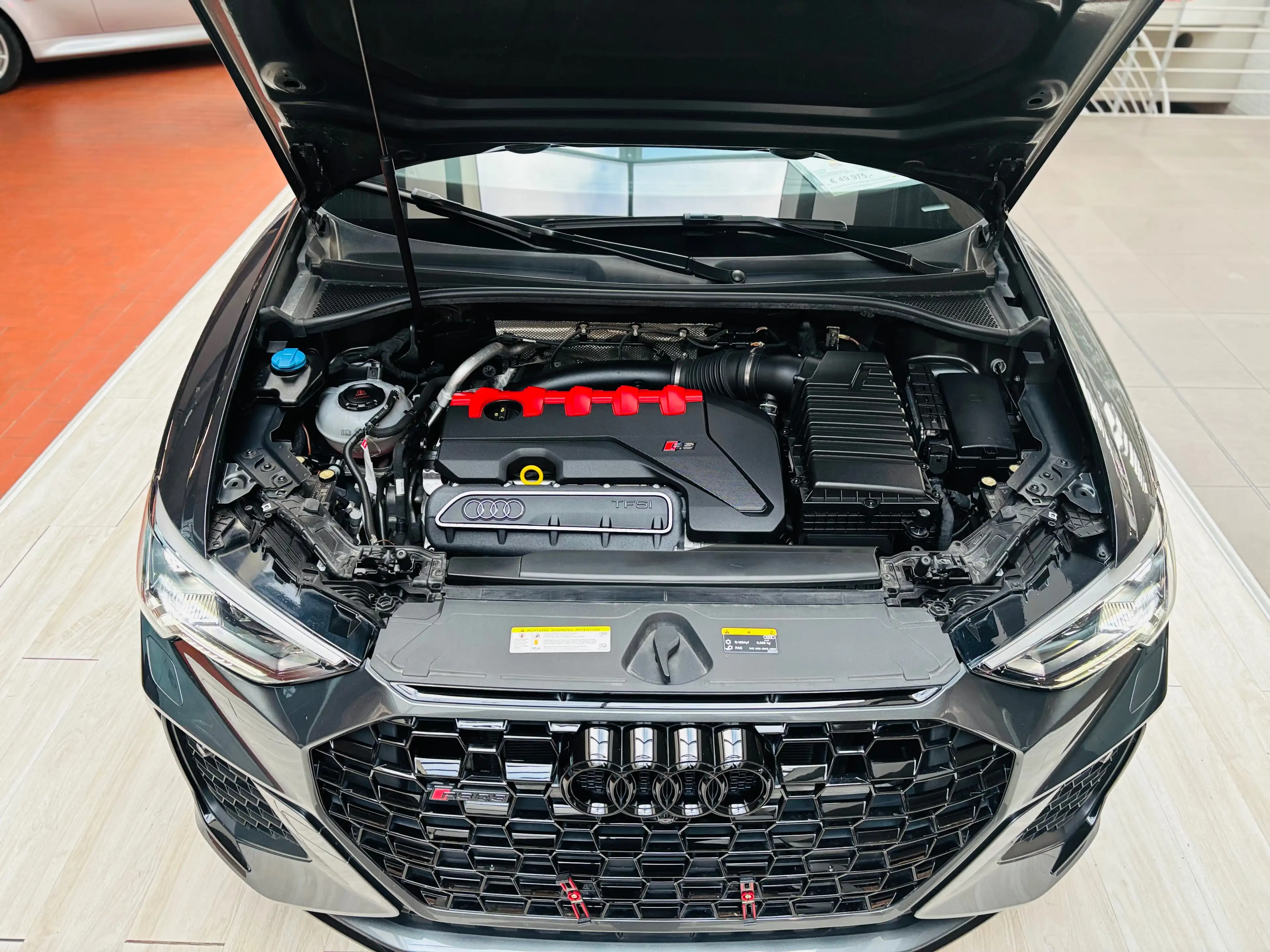 Audi RS Q3 2.5 TFSI quattro super Zustand ,TÜV Service Neu — photo 2