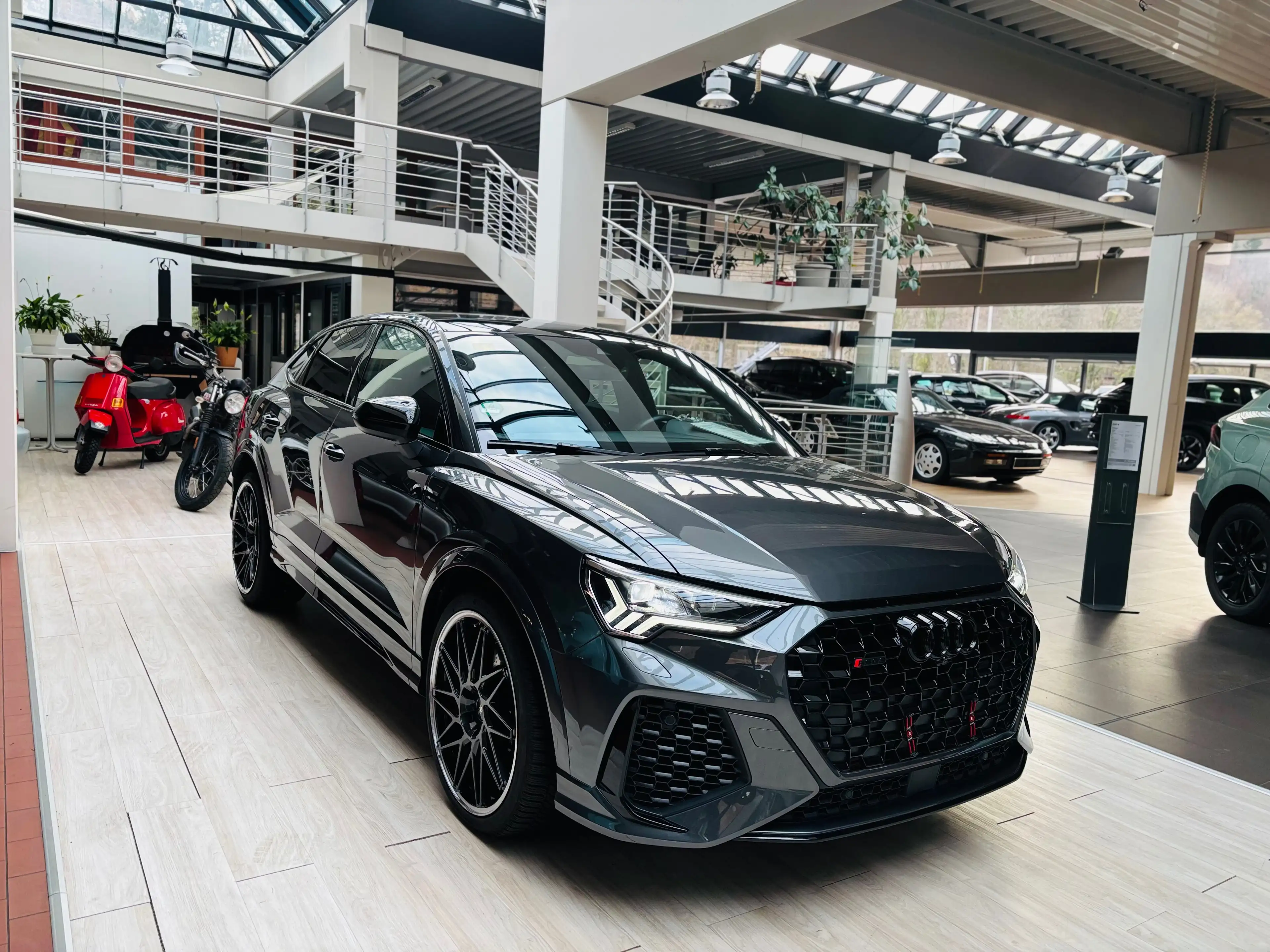Audi RS Q3 2.5 TFSI quattro super Zustand ,TÜV Service Neu — photo 3