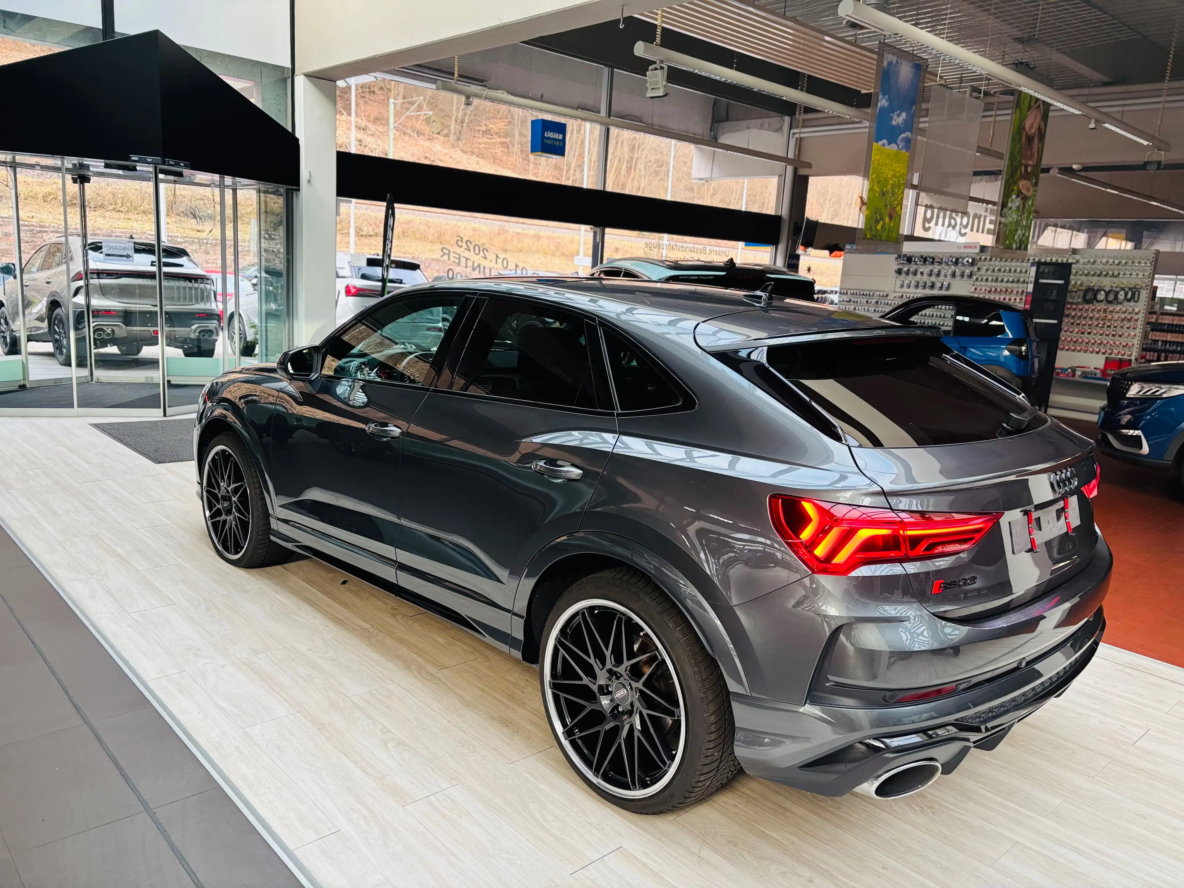 Audi RS Q3 2.5 TFSI quattro super Zustand ,TÜV Service Neu — photo 9