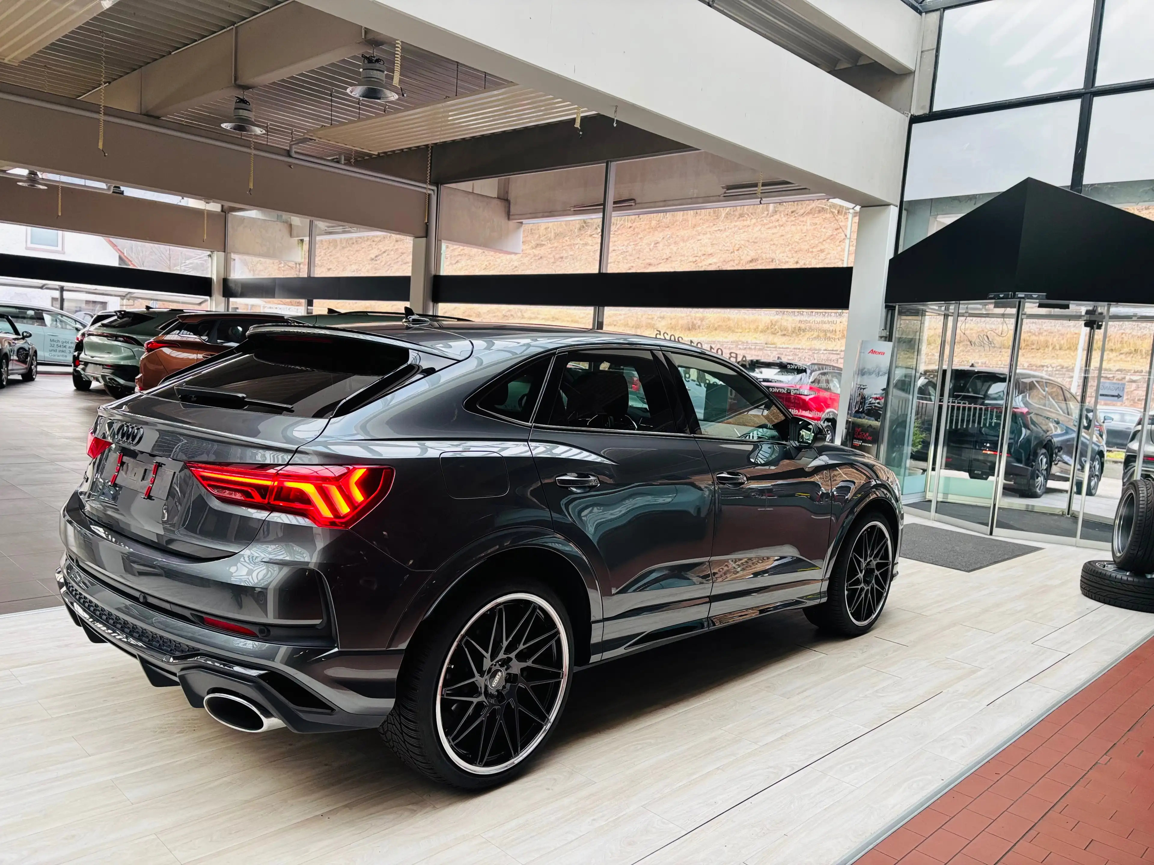 Audi RS Q3 2.5 TFSI quattro super Zustand ,TÜV Service Neu — photo 6