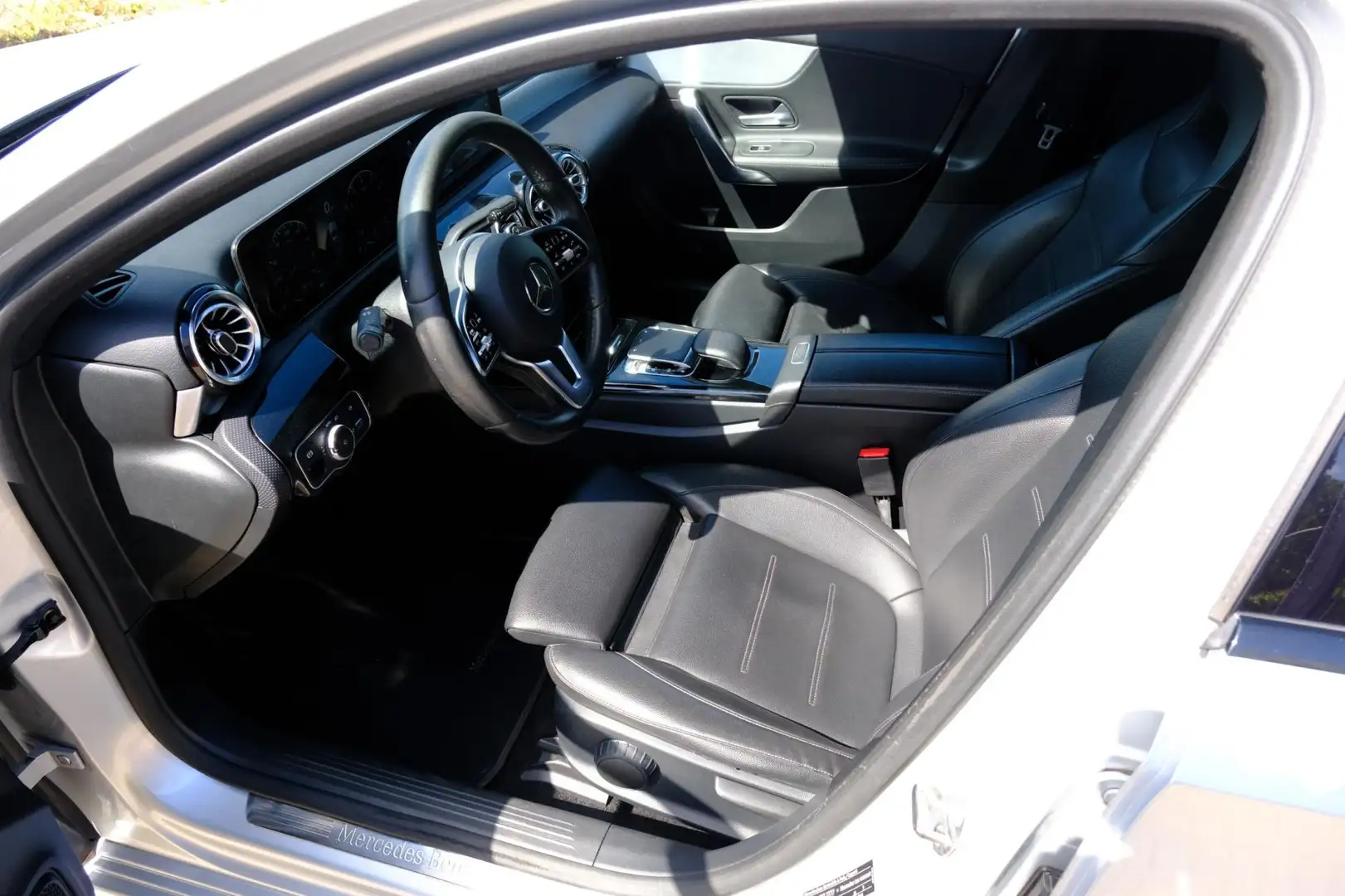 Mercedes-Benz A 200 Advantage AMG aut. Pano|Leder|Navi|Cam|LMV Szary - 2