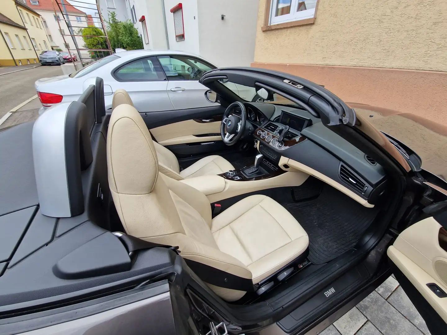 BMW Z4 Z4 sDrive23i Aut. Коричневий - 1
