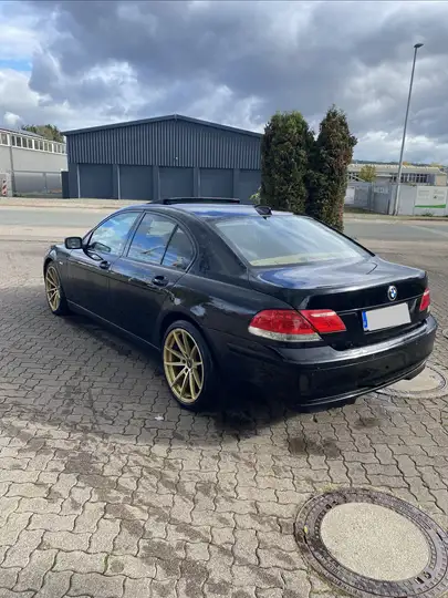 BMW 745 745d
