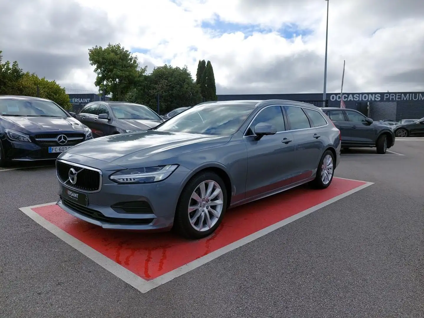 Volvo V90 BUSINESS D4 AdBlue 190 ch Geartronic 8 Executive Gris - 1