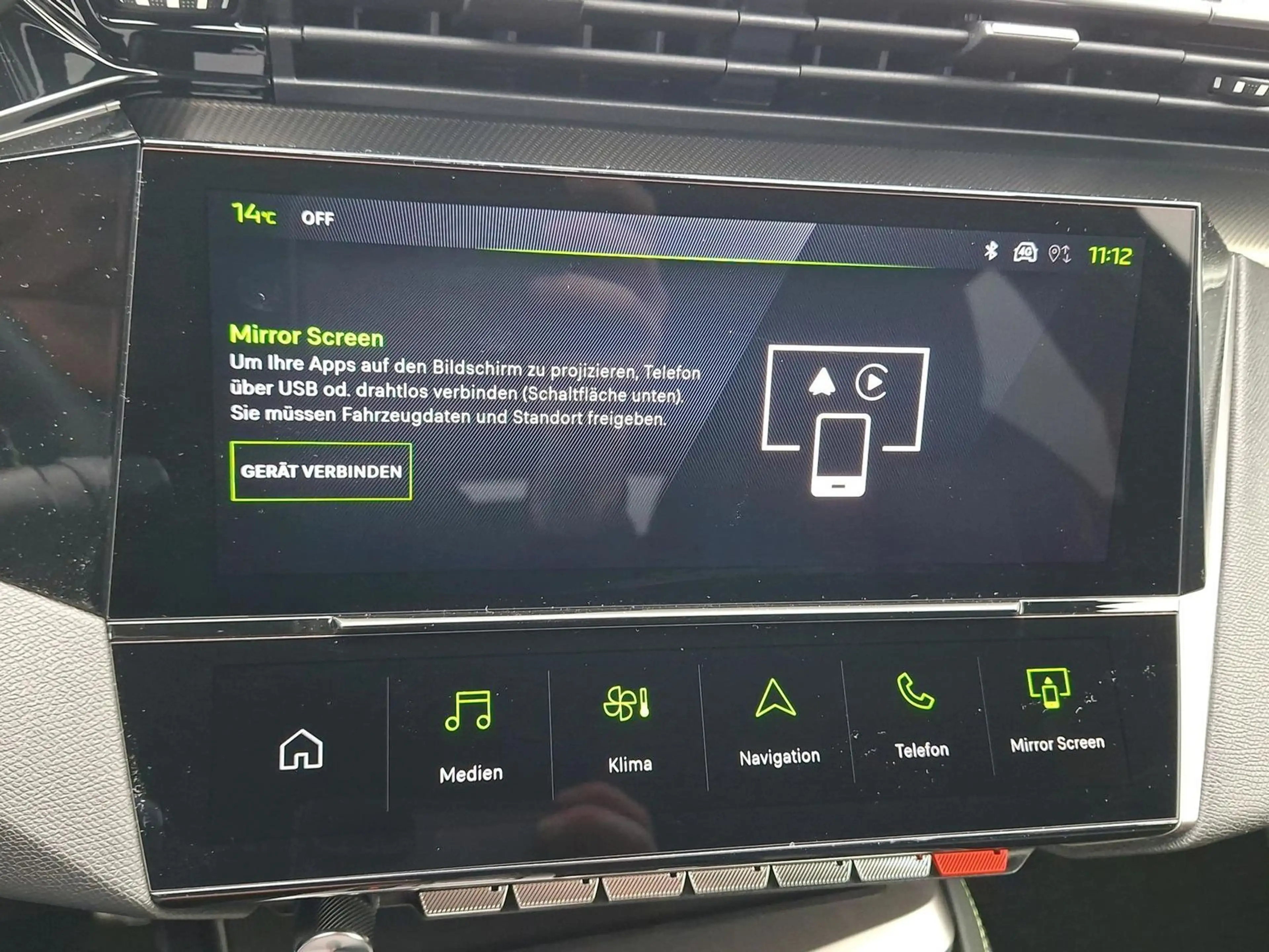 Peugeot 308 GT Hybrid 145 e-DSC6 Kamera Navi — photo 15
