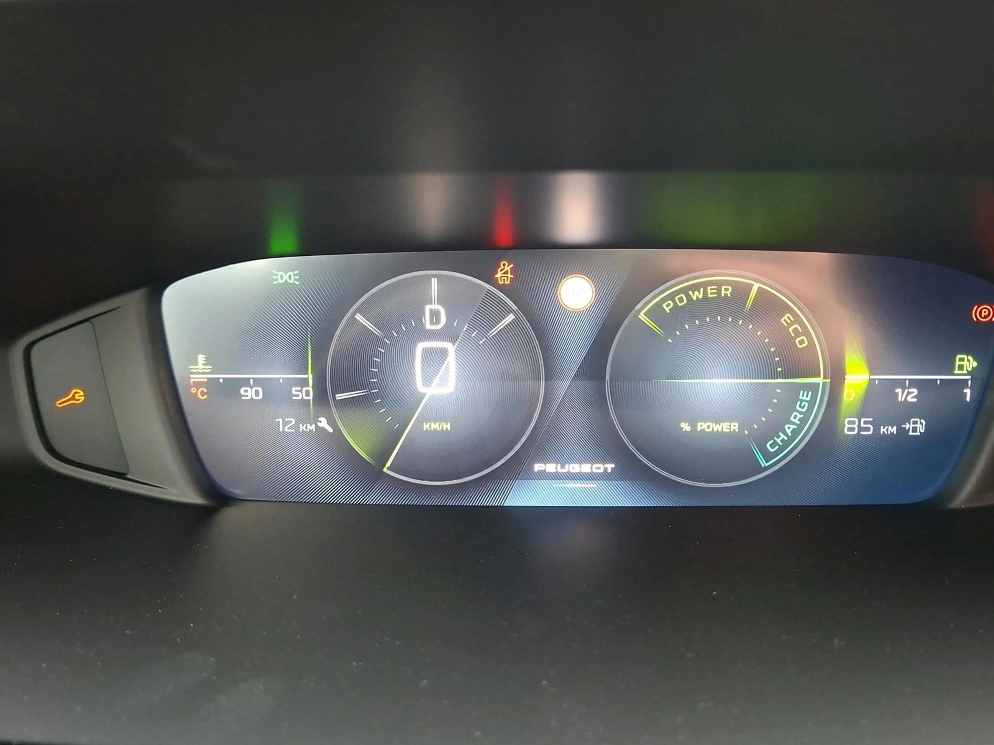 Peugeot 308 GT Hybrid 145 e-DSC6 Kamera Navi — photo 10