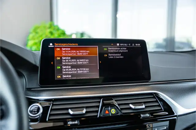 BMW 5 Series view 27