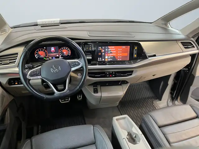 Volkswagen Multivan view 8