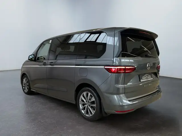 Volkswagen Multivan view 4