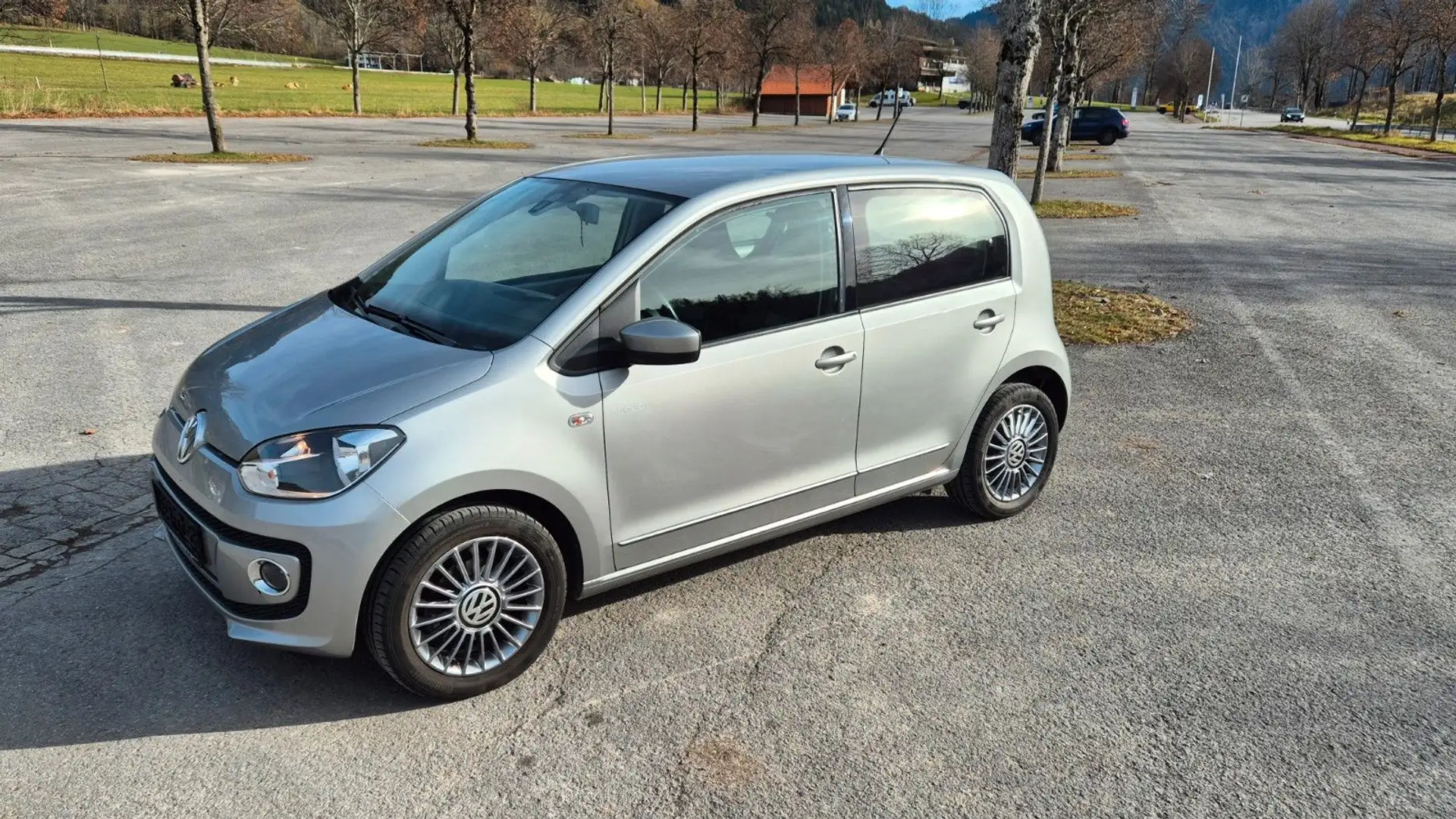 Volkswagen up! cheer up! Automatik Silber - 2