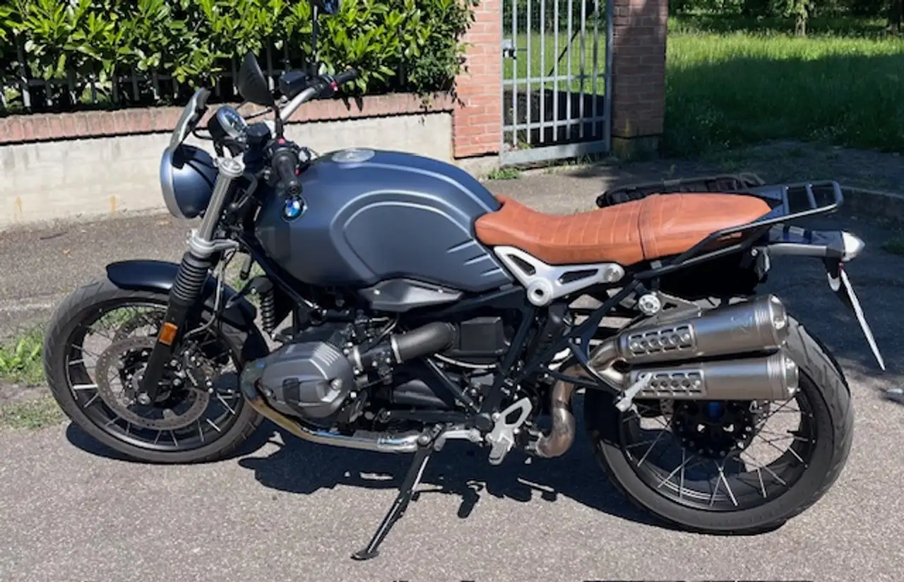 BMW R nineT
