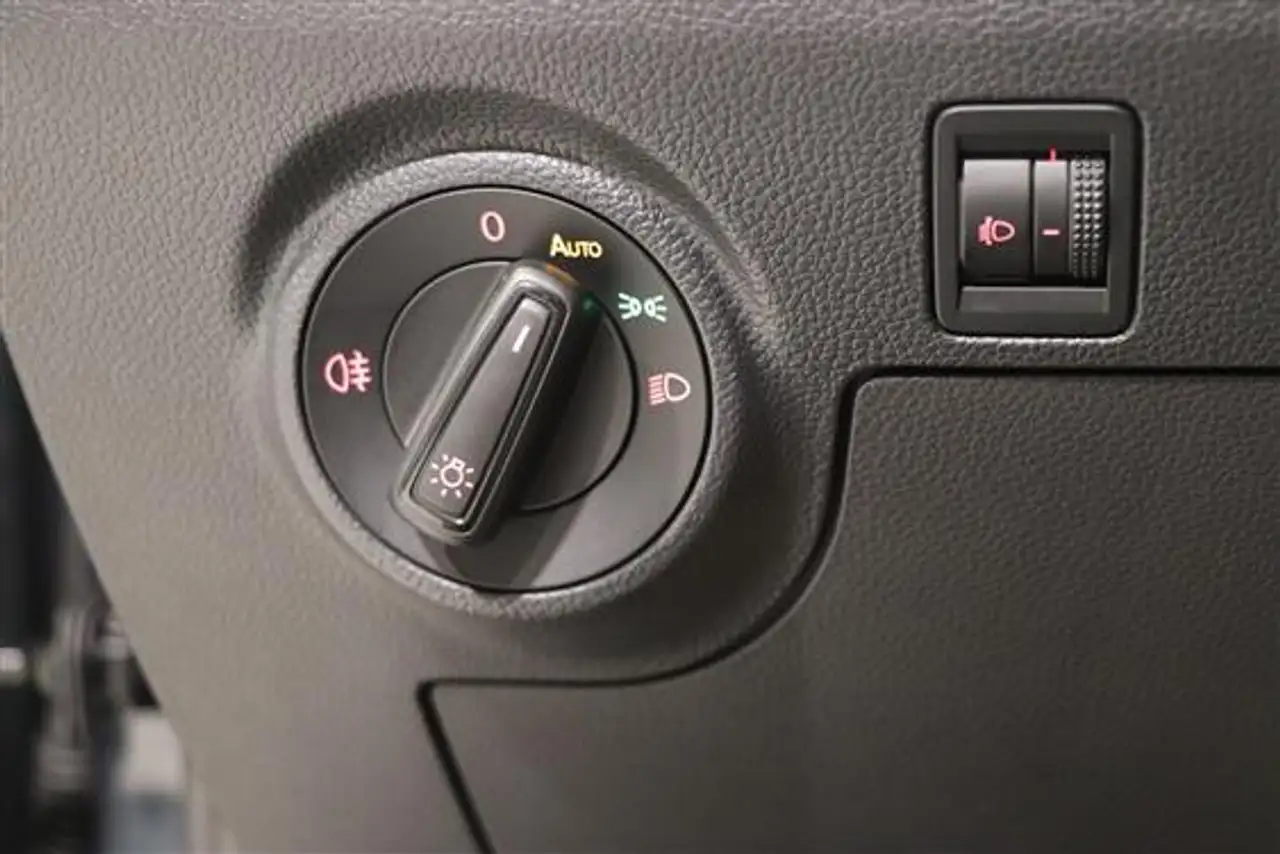 SEAT Arona 1.0 TSI 40TH ANNIVERSARY, миниатюра 19