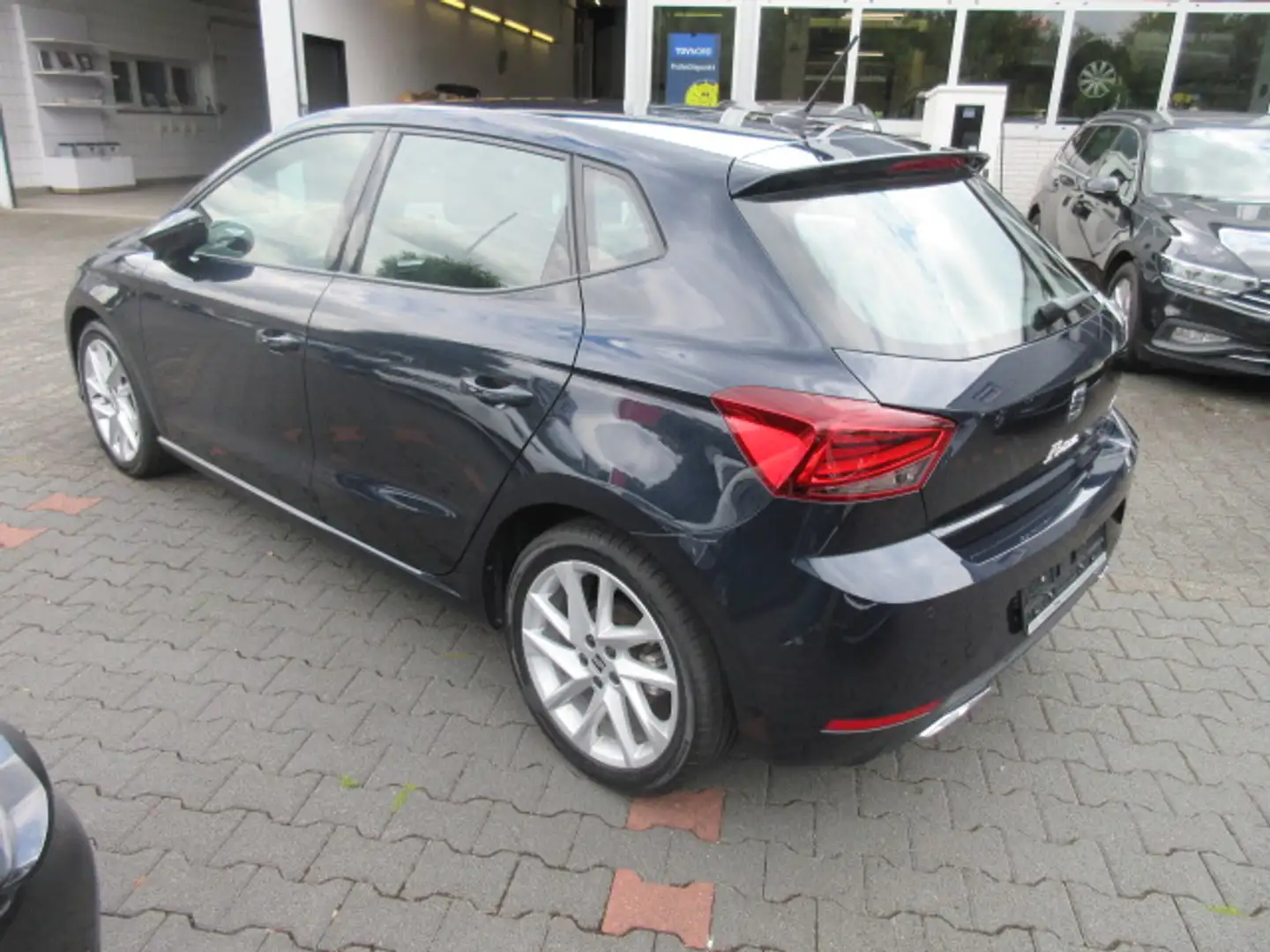 SEAT Ibiza FR 1.0 TSI DSG NAVI KAMERA LED ALU APS SITZHEIZUNG GRA KLIMA Blau - 2