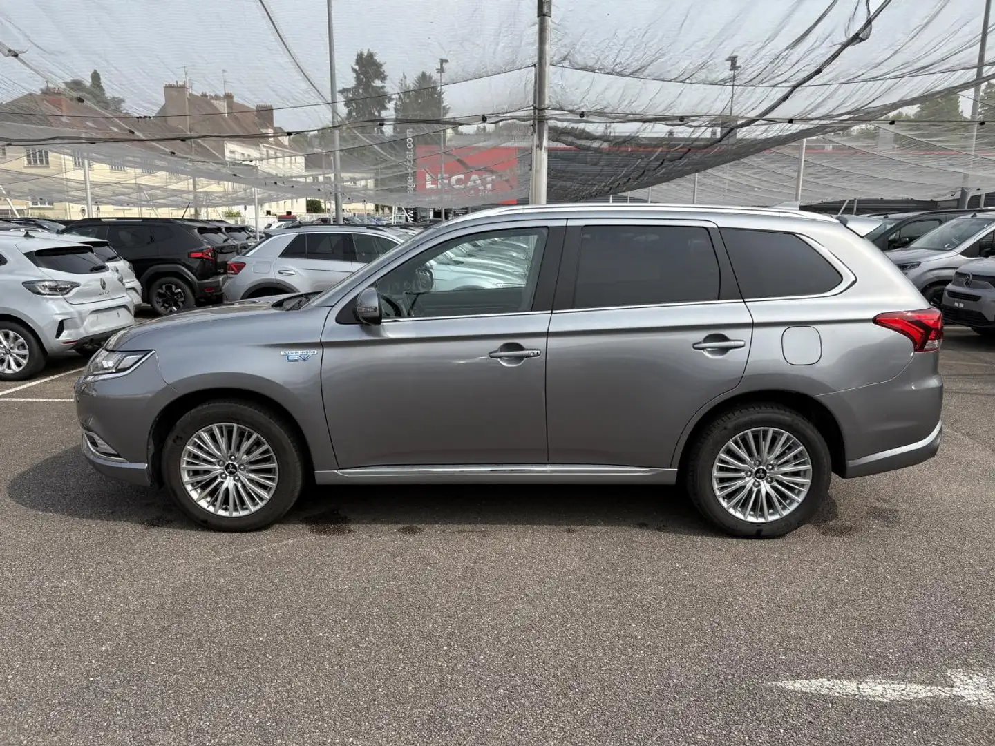 Mitsubishi Outlander III (2) PHEV TWIN MOTOR 4WD INSTYLE Gris - 2