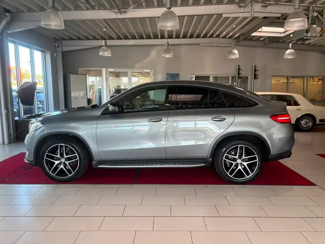 Mercedes-Benz Gle Class view 2