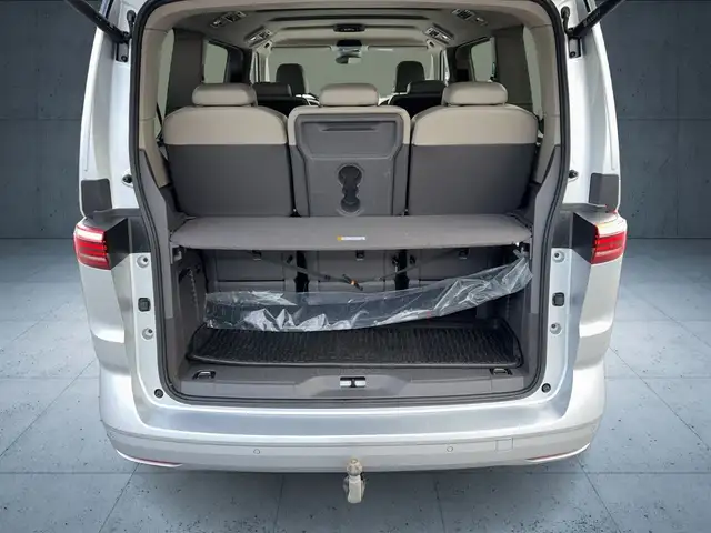 Volkswagen Multivan view 12