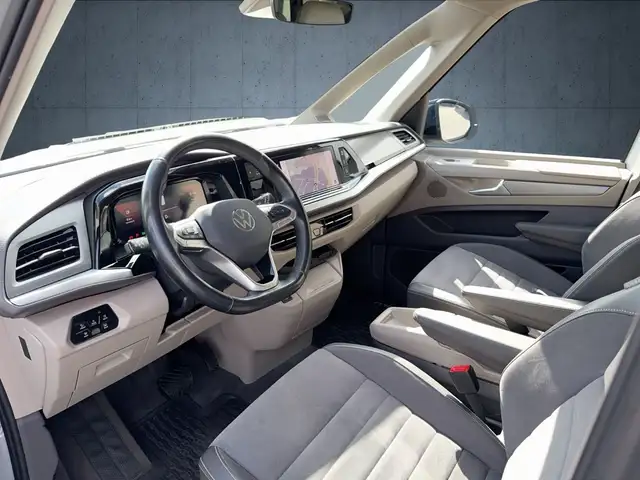 Volkswagen Multivan view 9