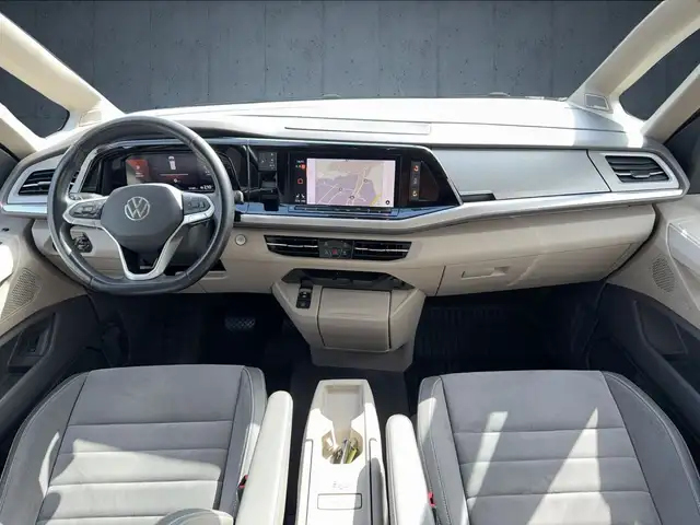 Volkswagen Multivan view 11