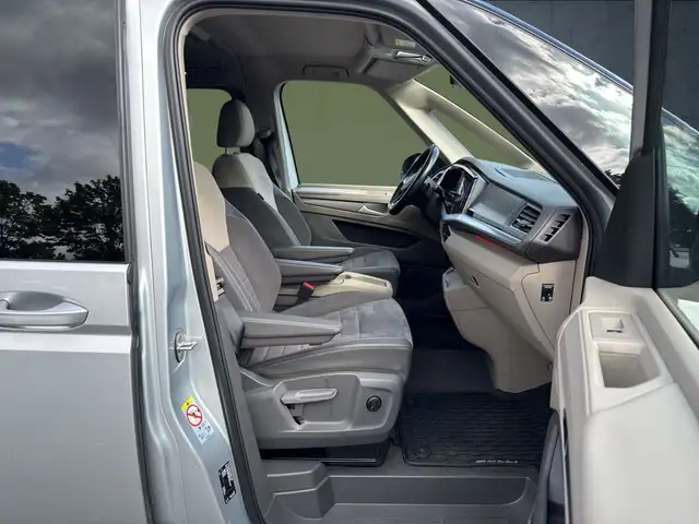Volkswagen Multivan view 15
