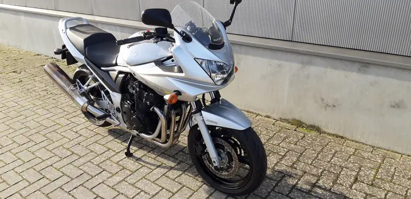 Suzuki GSF 650 - foto 2