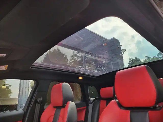 Land Rover Range Rover Evoque view 24