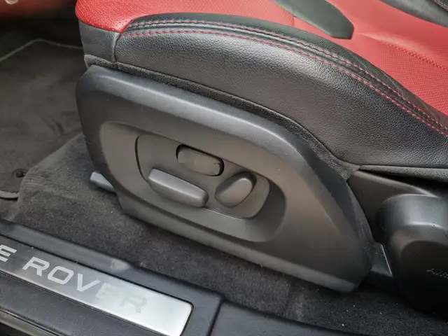 Land Rover Range Rover Evoque view 30