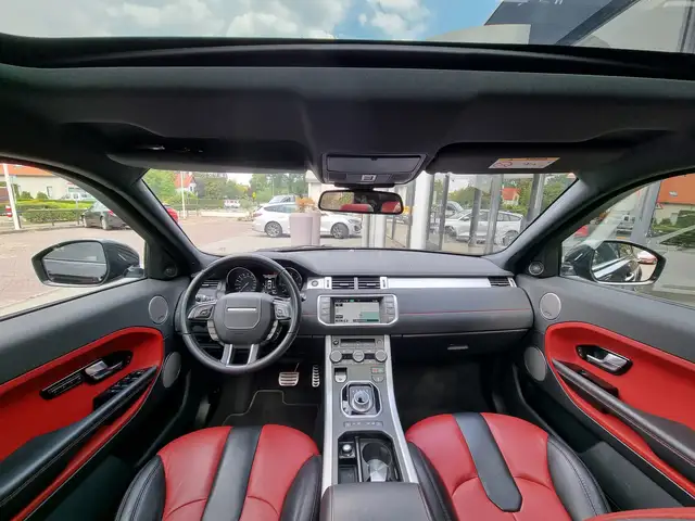 Land Rover Range Rover Evoque view 3