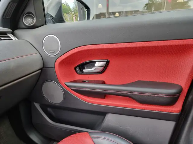 Land Rover Range Rover Evoque view 26