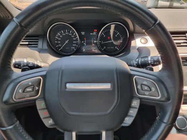 Land Rover Range Rover Evoque view 17