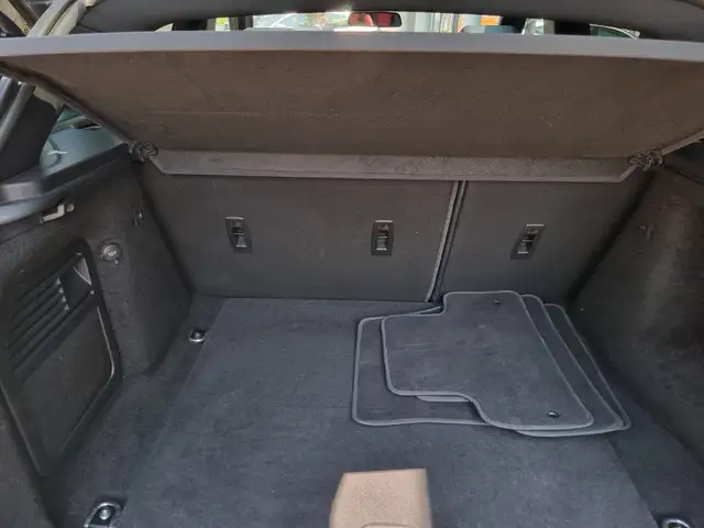 Land Rover Range Rover Evoque view 13