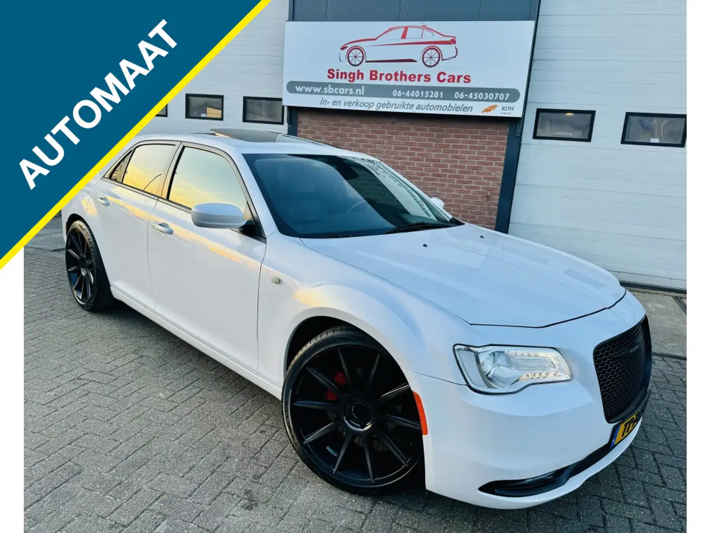 Chrysler 300C 3.6 AUT KEYLESS CAMERA LEER NAVI XENON VOL!! Weiß - 1