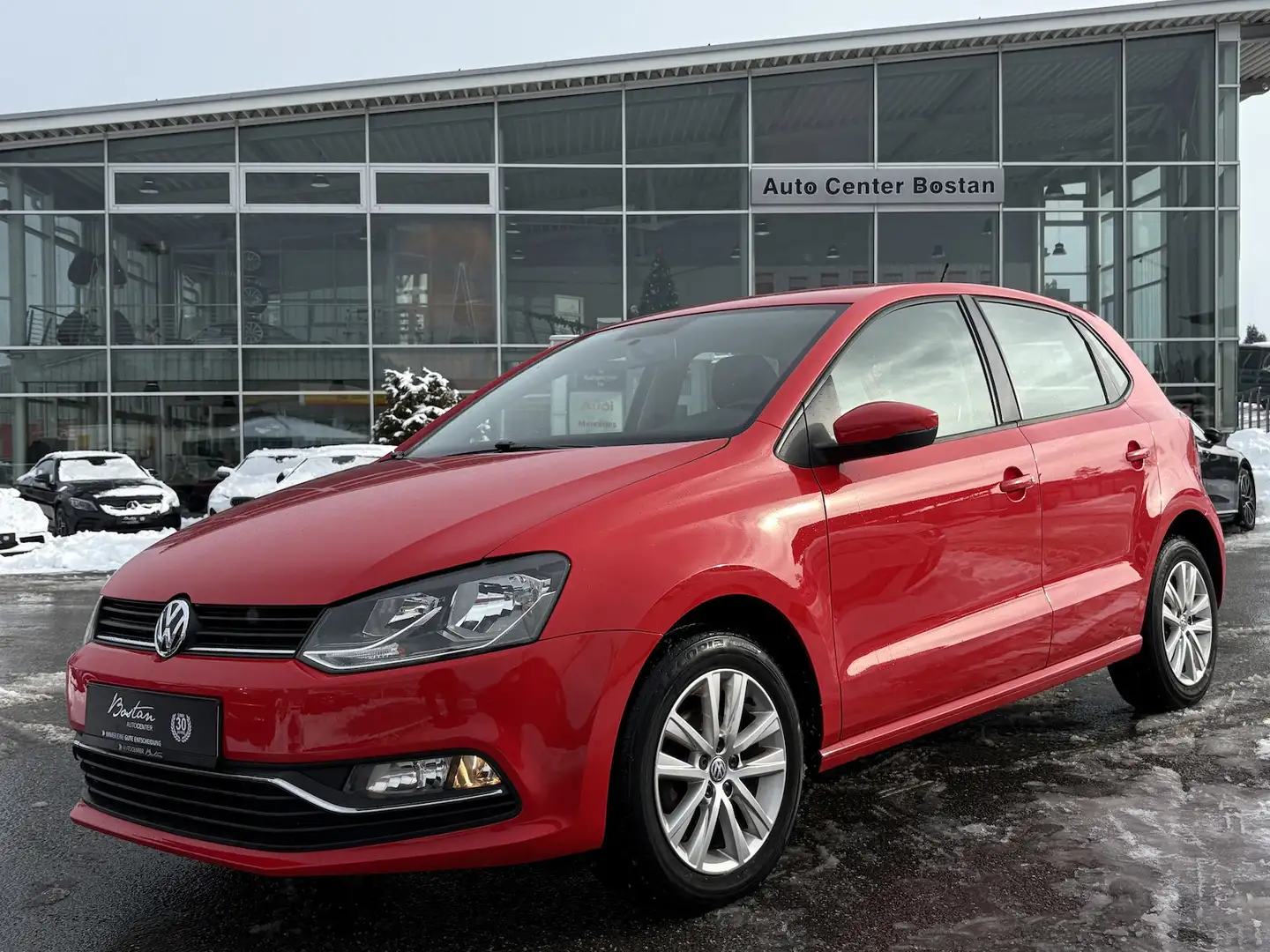 Volkswagen Polo 1.2 TSI COMFORTLINE BMT/START-STOPP/TEMPO. Rouge - 2