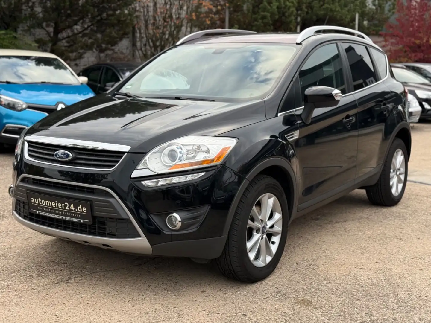 Ford Kuga Titanium *Panorama*Tempomat* Schwarz - 1