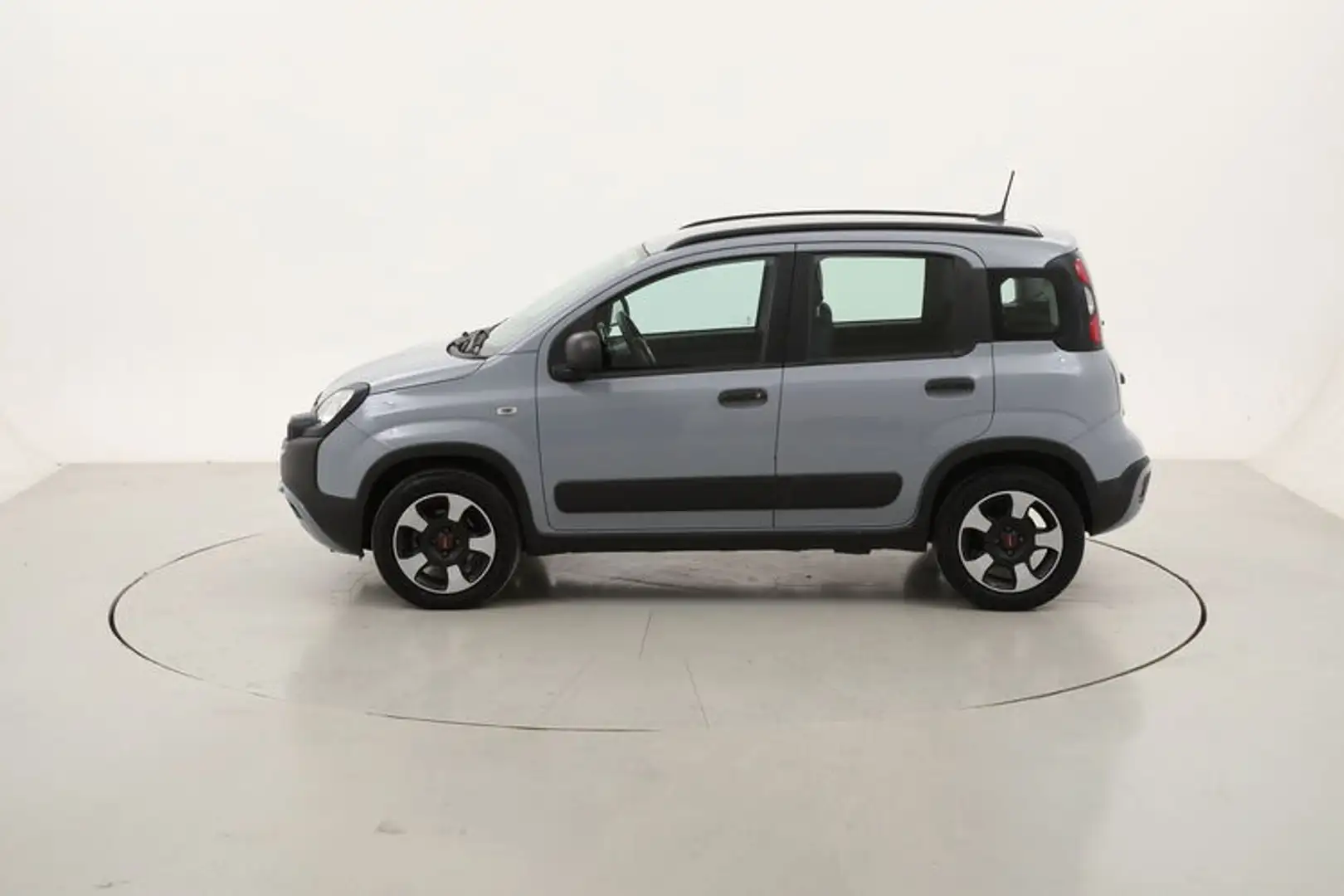 Fiat Panda Hybrid City Cross 1.0 Mild Hybrid 70CV Gris - 2