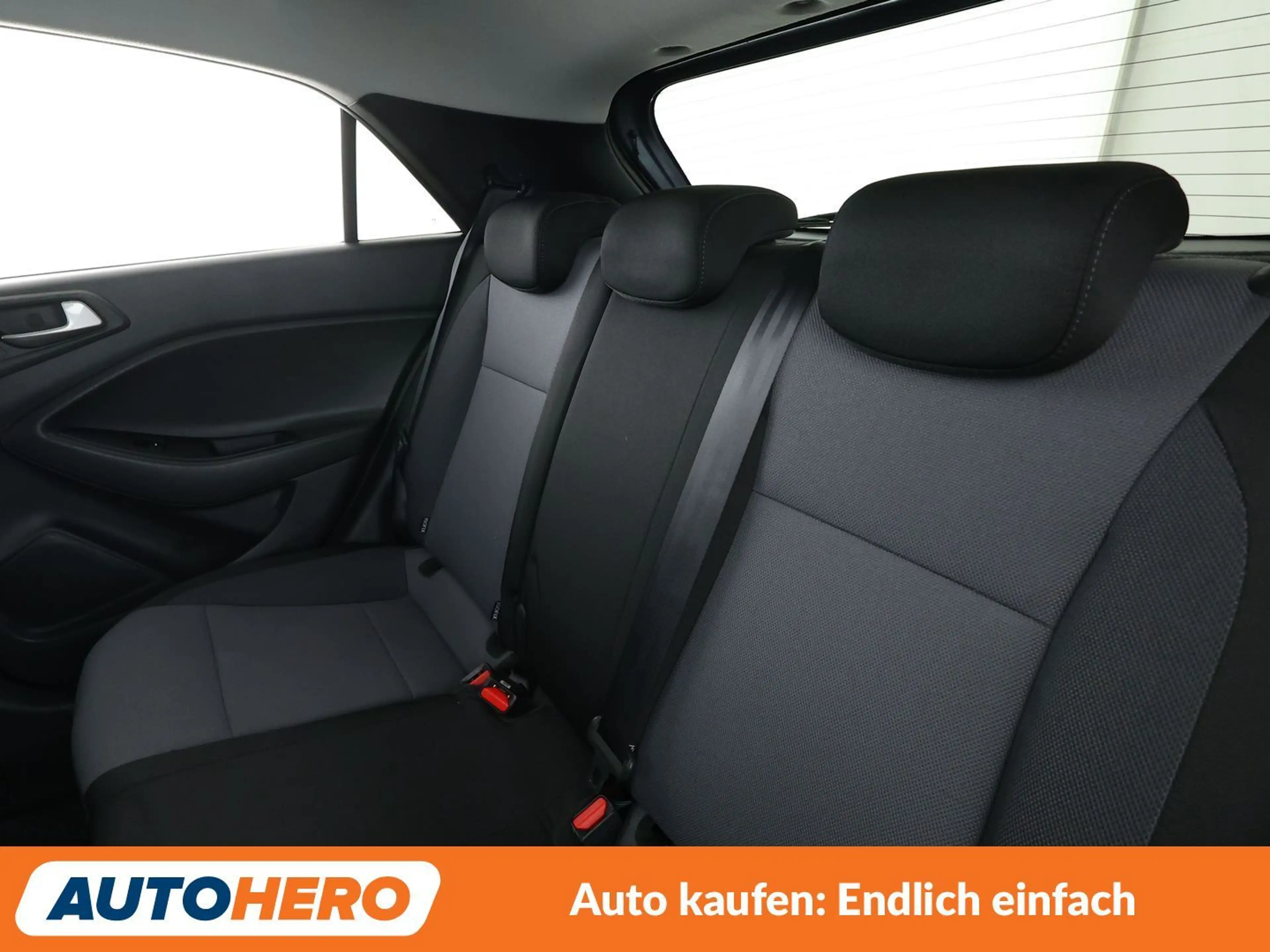 Hyundai i20 1.2 YES! *TEMPOMAT*CAM*SHZ*PDC* — photo 14