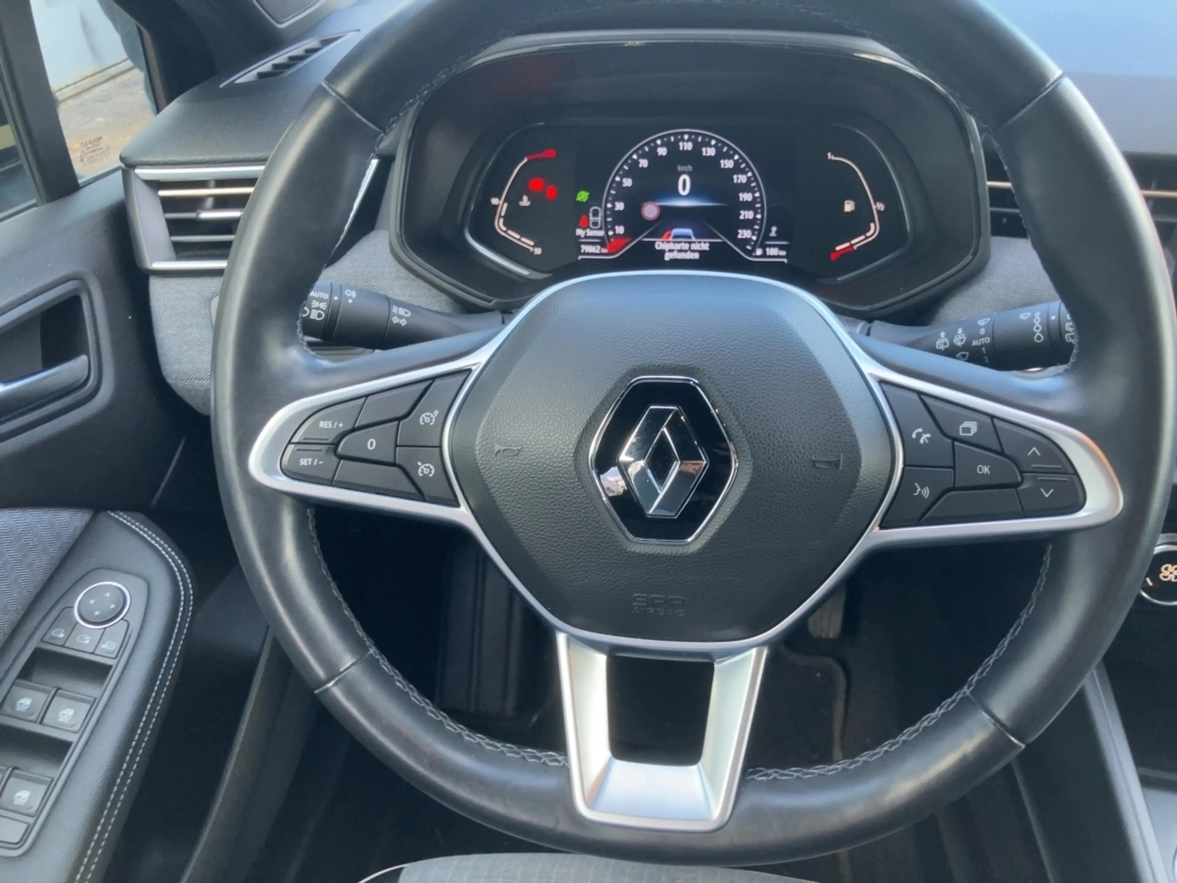 Renault Clio Lutecia 1.0 TCe 90 GPF — photo 10