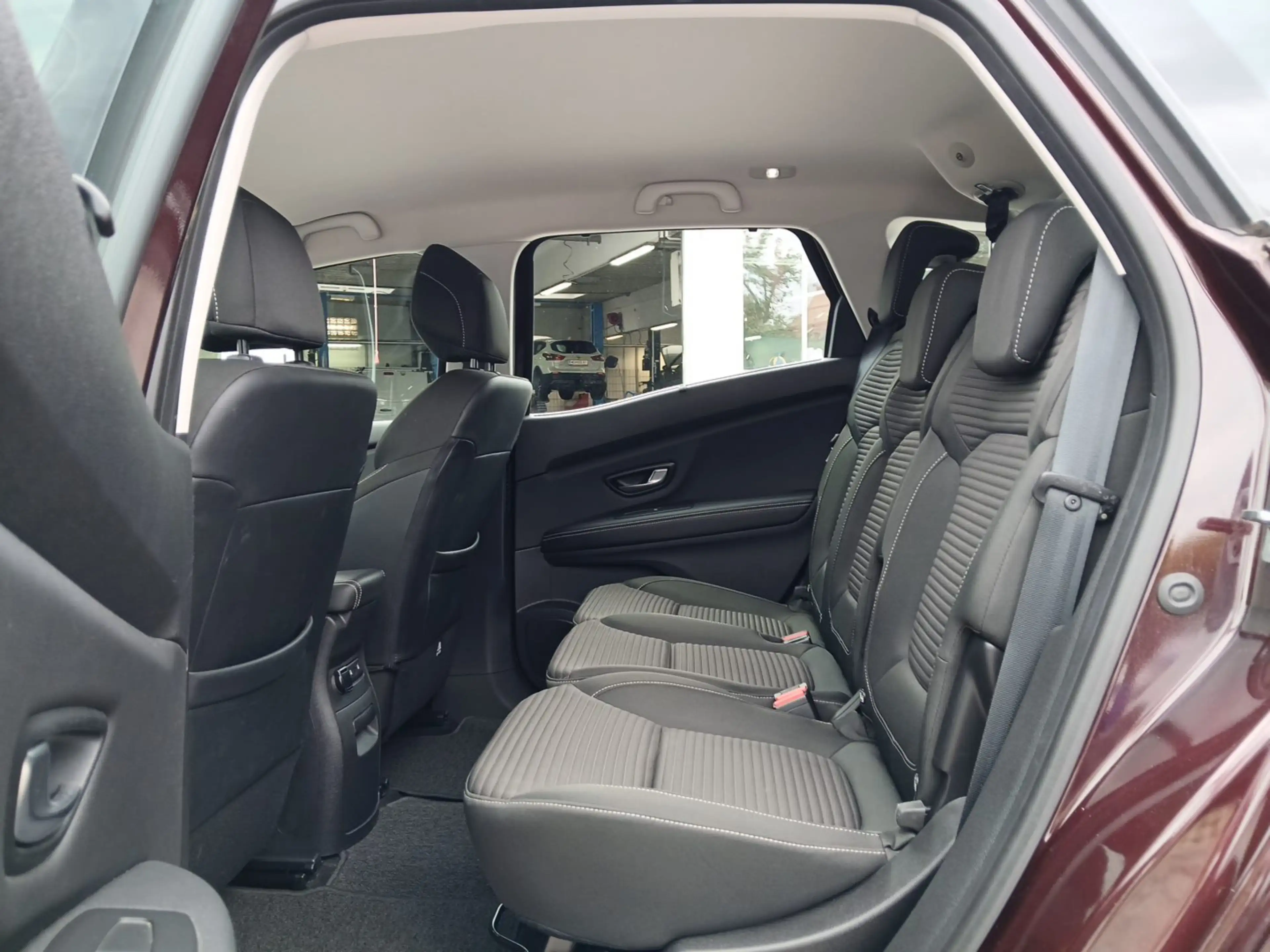Renault Scenic SCENIC Zen 1,3 TCe 115 — photo 9
