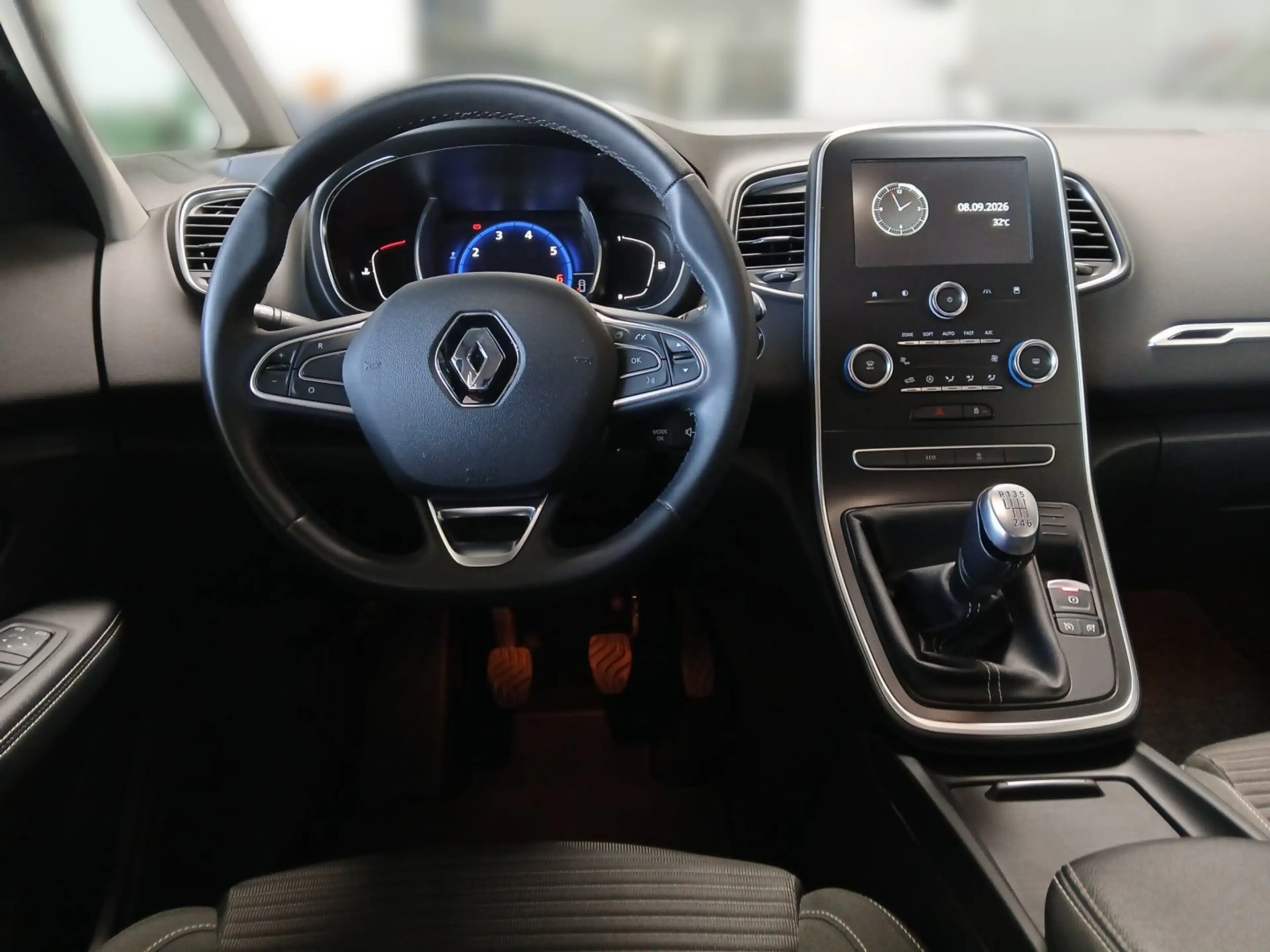 Renault Scenic SCENIC Zen 1,3 TCe 115 — photo 6