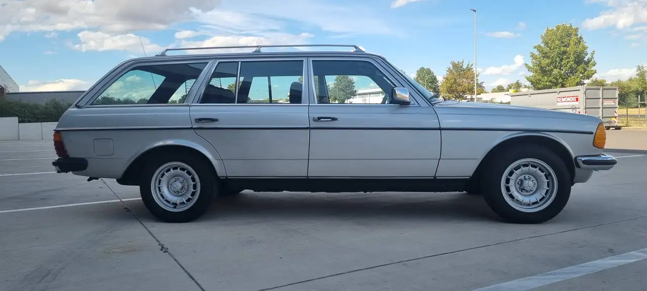 Mercedes-Benz 280TE in Top Zustand Megaausstattung 3.Hd. deutsches Fahrzeug Top Historie, foto 5