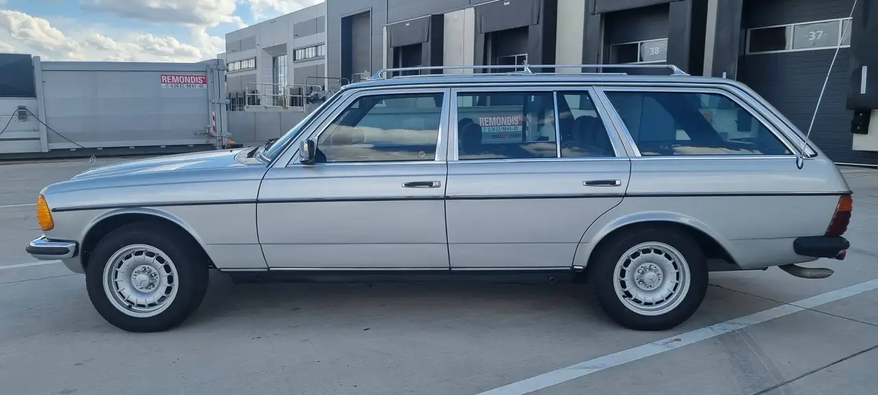 Mercedes-Benz 280TE in Top Zustand Megaausstattung 3.Hd. deutsches Fahrzeug Top Historie, foto 6