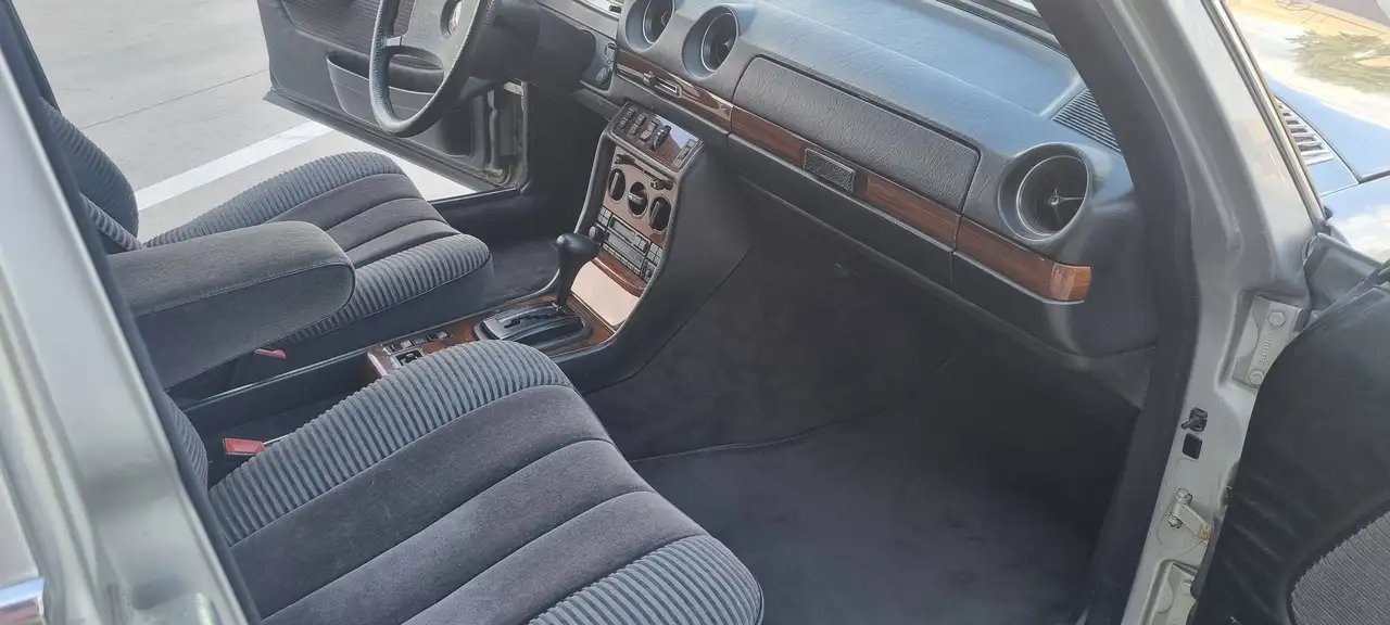 Mercedes-Benz 280TE in Top Zustand Megaausstattung 3.Hd. deutsches Fahrzeug Top Historie, foto 10
