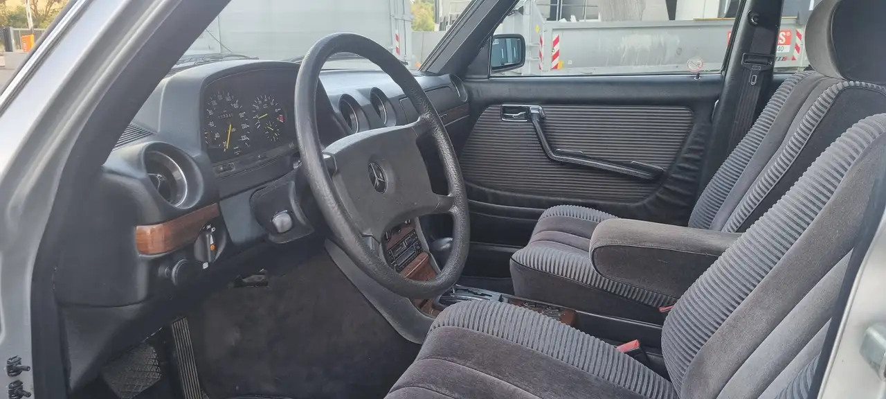 Mercedes-Benz 280TE in Top Zustand Megaausstattung 3.Hd. deutsches Fahrzeug Top Historie, foto 9