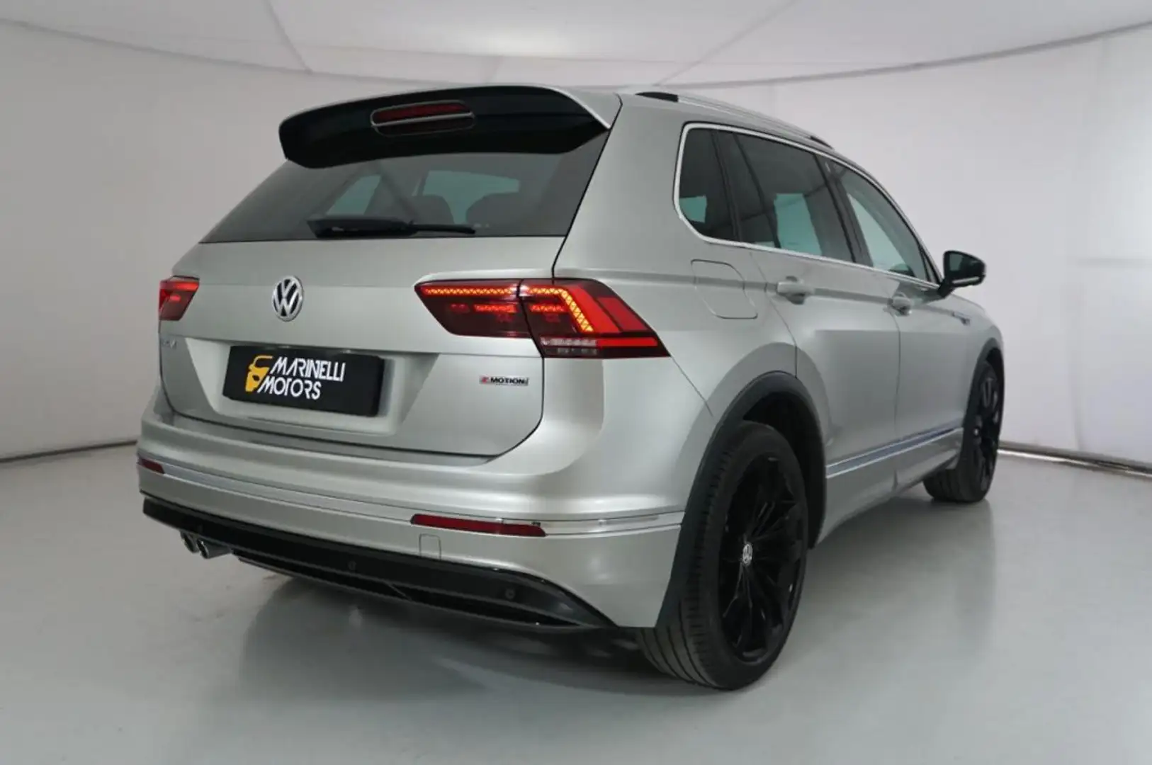 Volkswagen Tiguan 2.0 TDI 190CV DSG 4MOTION R-LINE Silber - 2