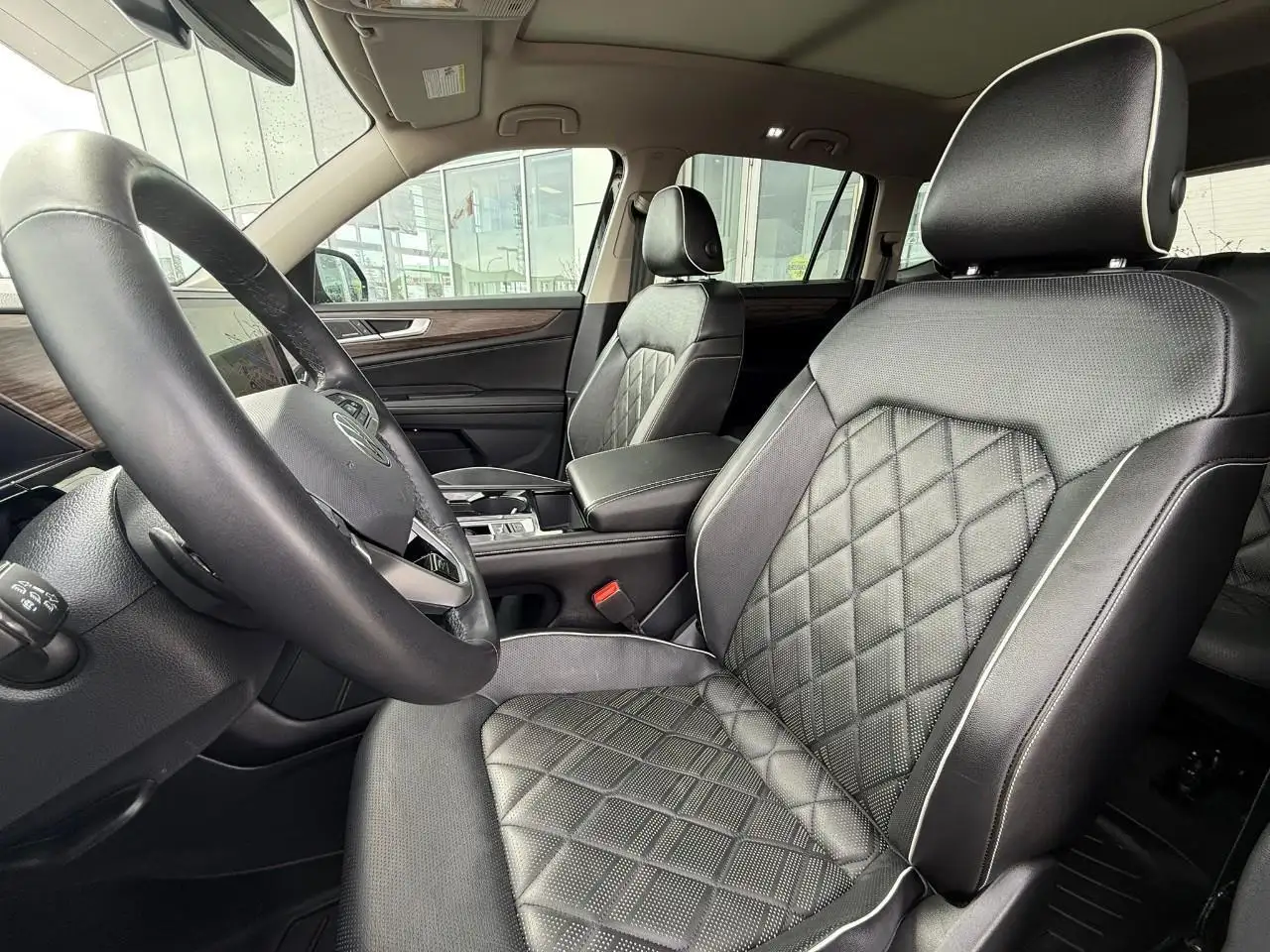 Volkswagen Atlas снимка Volkswagen Atlas