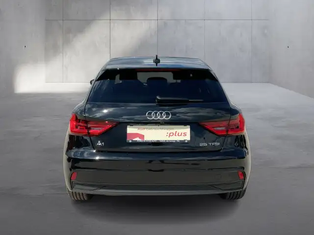 Audi A1 view 4