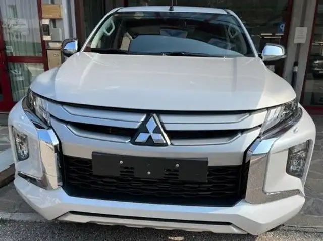 Mitsubishi L200 TDI 150 CV D.C. Select NAVI GANCIO TRAINO